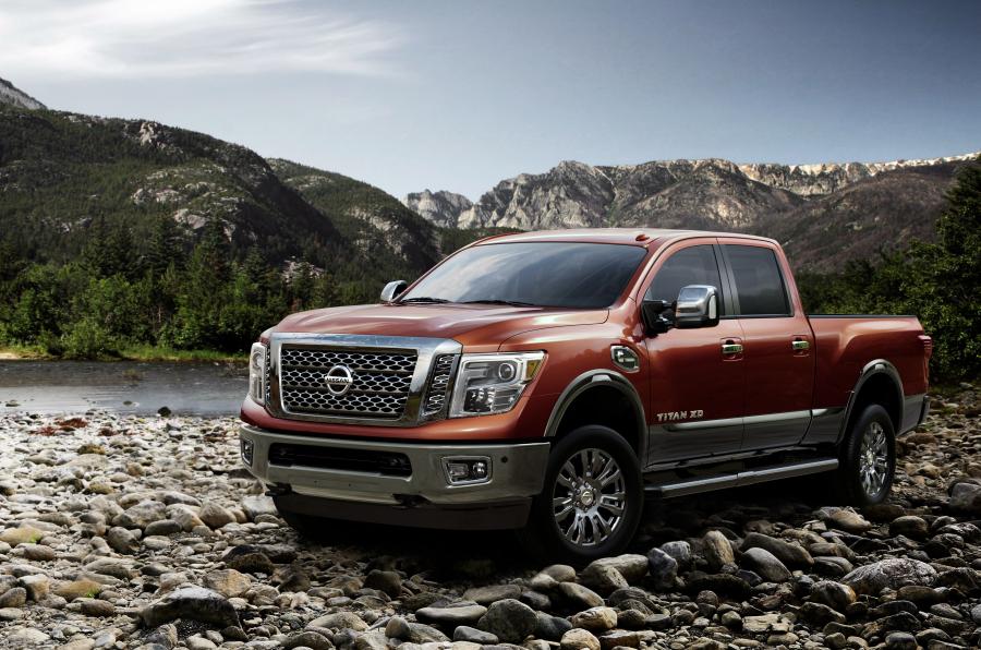  Nissan Titan Crew Cab XD Platinum Reserve 2015 года  (фото 12 из 33)